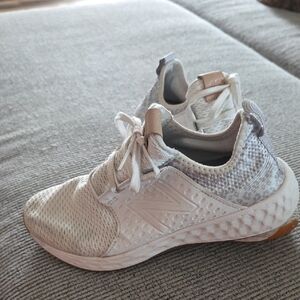 New Balance Women's White and Gray Sneakers